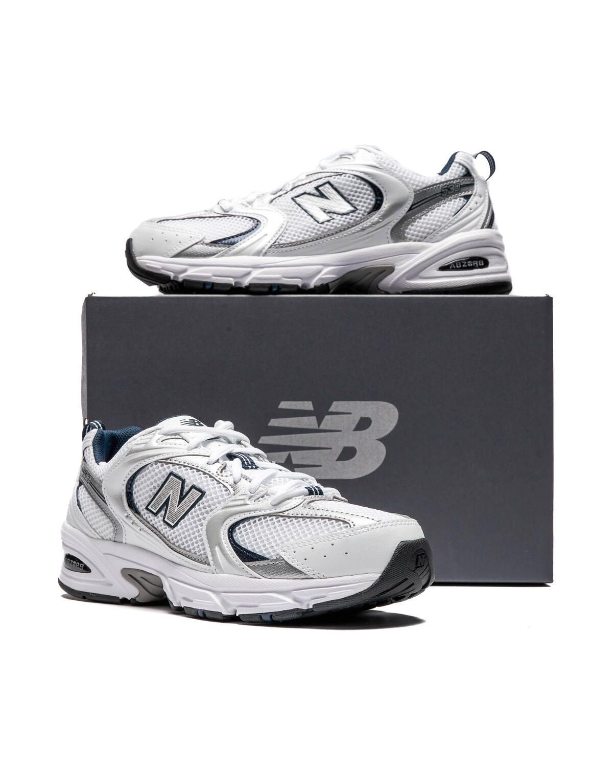 NEW BALANCE 530 | White Metallic Silver