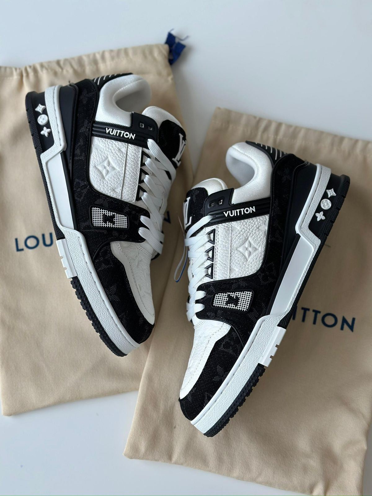 LOUIS VUITTON DENIM MONOGRAM | Black