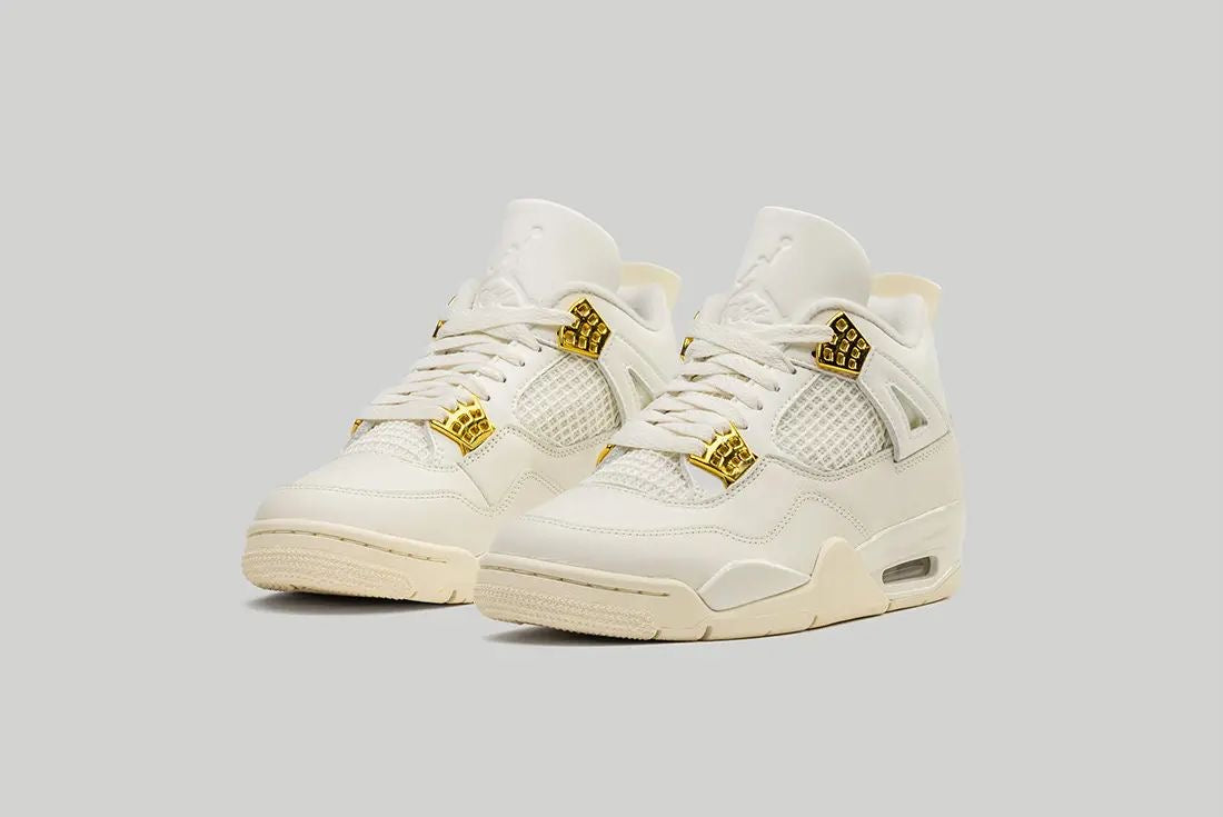 NIKE AIR JORDAN 4 RETRO WMN SAIL | Metallic Gold