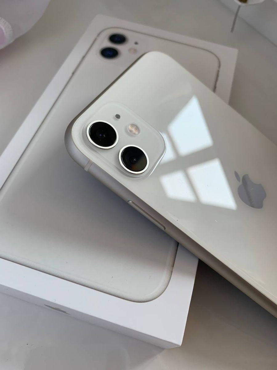 APPLE | iPhone 11