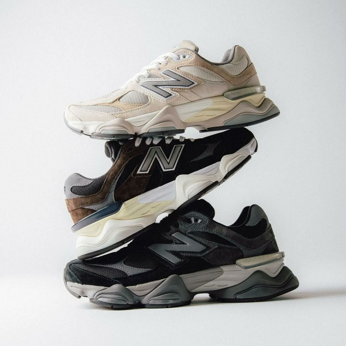 NEW BALANCE SNEAKERS